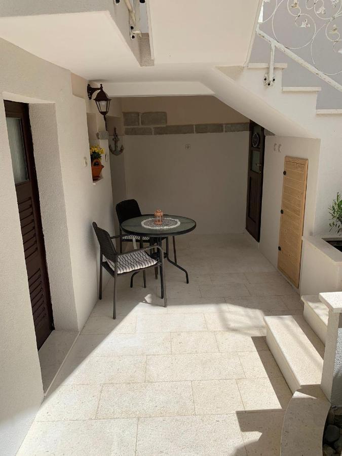 Karmelita'S Place -Studio Šibenik Buitenkant foto